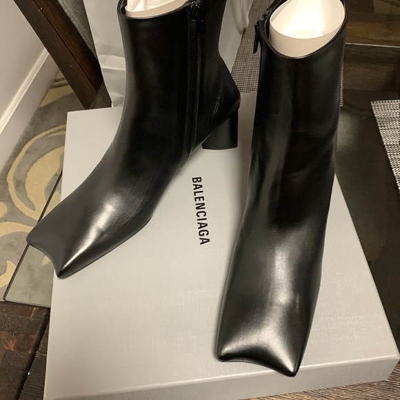 Balenciaga Booties - Picture 7 of 7